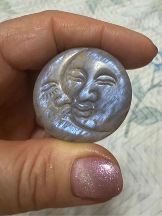 Pedra da Lua com rosto de Sol