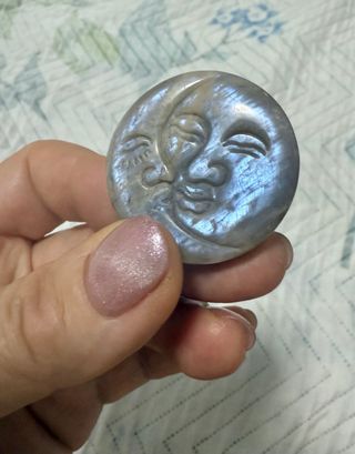 Pedra da Lua com rosto de Sol