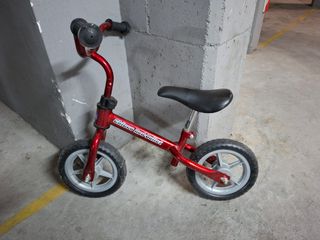Bicicleta sin pedales Chicco Roja
