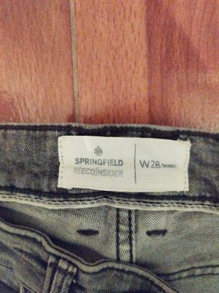Pantalón vaquero gris