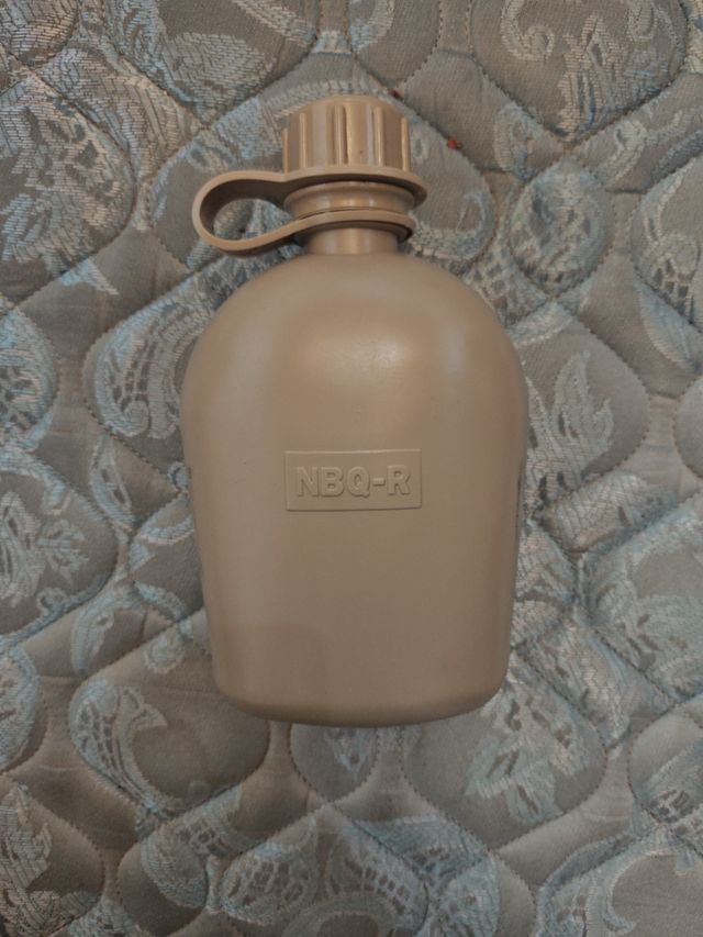 Cantimplora militar NBQ-R