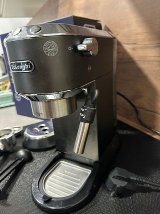Cafetera Delonghi DEDICA Style