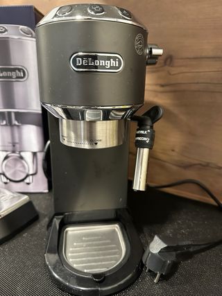 Cafetera Delonghi DEDICA Style