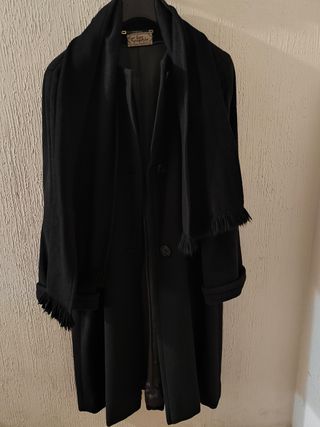 Abrigo mujer de lana. Marca Walter negro.