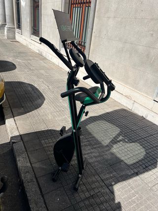 Bicicleta Estática Cecotec Compacta
