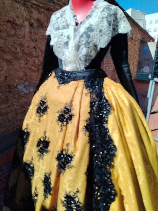 Falda Castellonera y Delantal