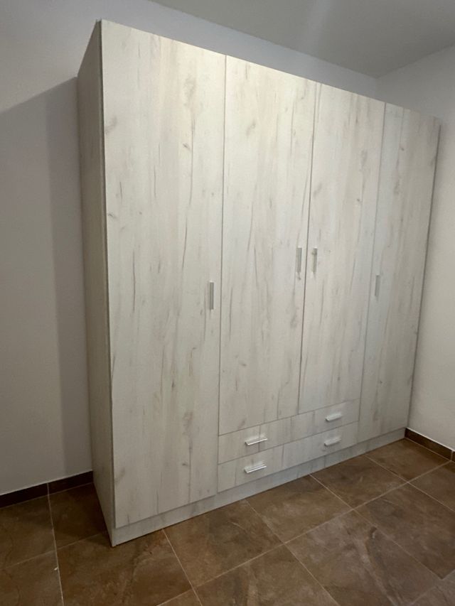 Armarios de 4 Puertas en 3 Colores NUEVOS