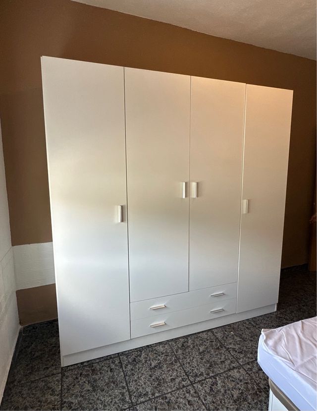Armarios de 4 Puertas en 3 Colores NUEVOS