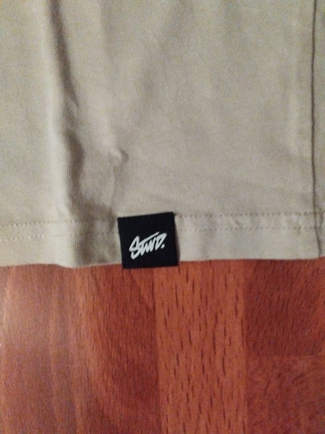 Camiseta Pull&Bear bicolor beige y marrón