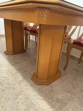 Mesa de comedor extensible y 4 sillas