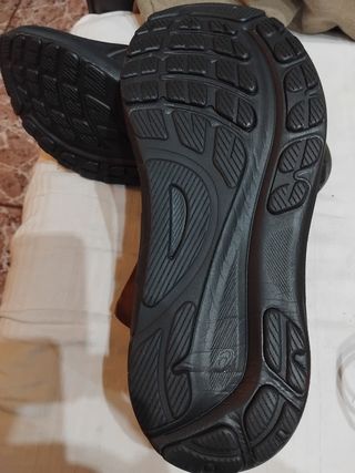 Zapatillas ASICS Negras