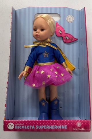 Muñeca Nicoleta Superhéroe