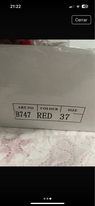 Zapatillas altas rojas nuevas