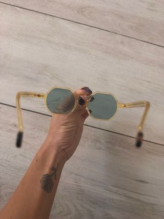 Occhiali da sole esagonali gialli