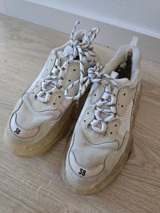 Balenciaga Triple S Talla 38 Beige/Blanco
