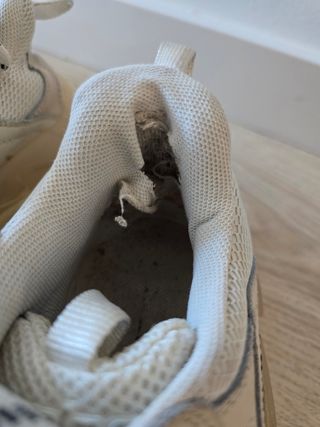 Balenciaga Triple S Talla 38 Beige/Blanco
