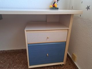 Escritorio juvenil beige y azul
