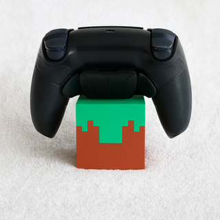 Soporte para mando PS5 inspirado en Minecraft