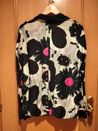 Blusa Desigual estampado floral