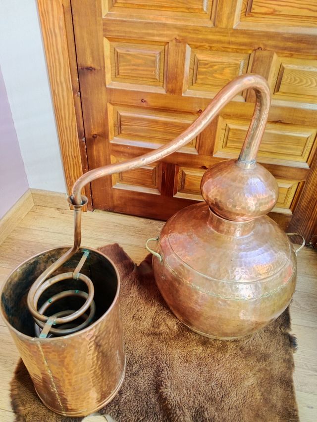 Alambique Cobre 30 Litros. Altura de 68 cm!.