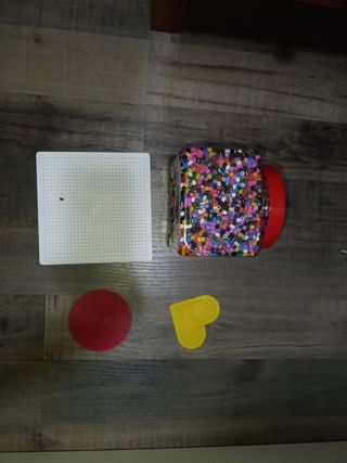 Set Hama Beads con Placas y Contenedor