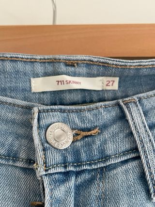 Vaqueros Levi's 711 Skinny Talla 27