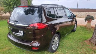 Opel Zafira Tourer 2012