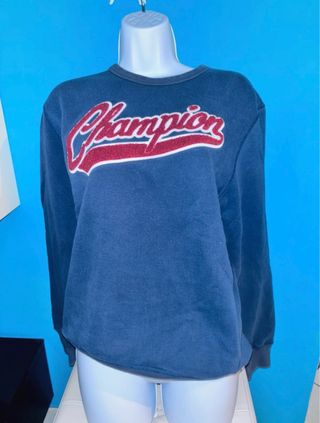 Felpa Champion Blu Scuro con Scritta Rossa S