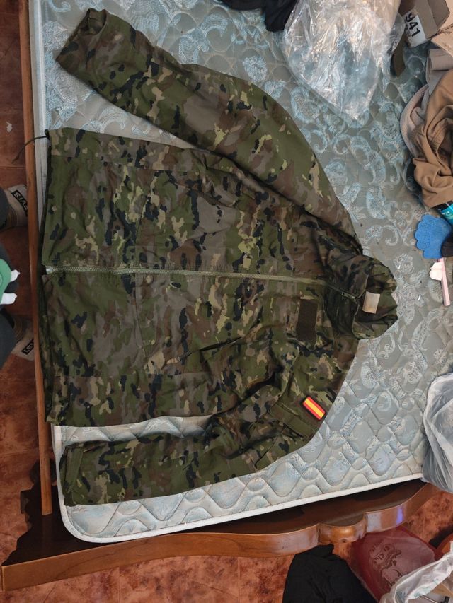 Chaqueta militar intemperie camuflaje