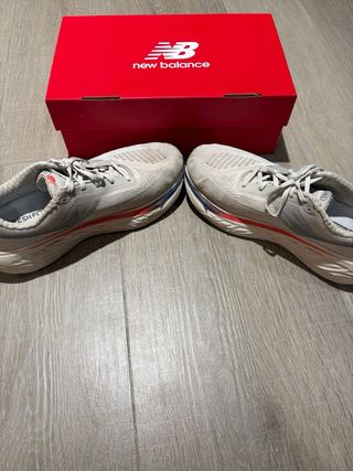 New Balance 1080 v14 talla 45 1/2 Wide Ancho 2E