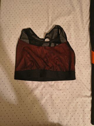 Top deportivo naranja y negro talla S
