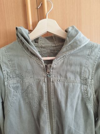 Cazadora vaquera verde militar