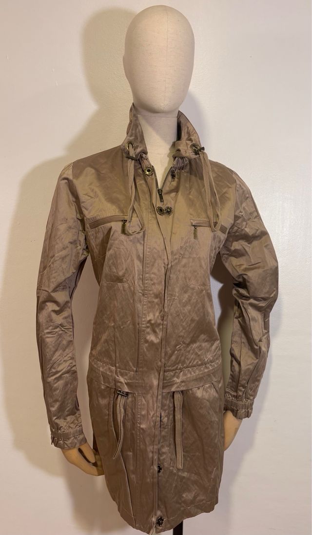 Chaqueta otoño color champán larga