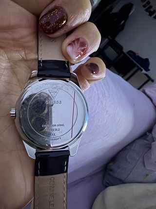 Reloj Guess Negro y Plateado