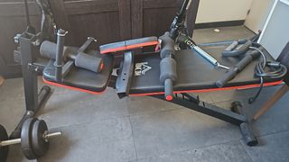 Banco de ejercicios + 30kg mancuernas
