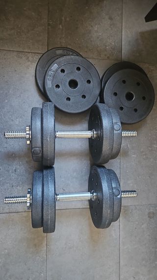 Banco de ejercicios + 30kg mancuernas