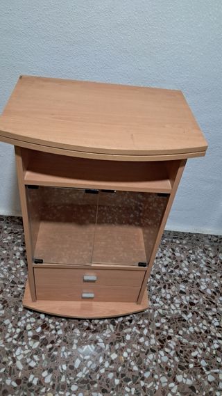 Mueble TV auxiliar con base giratoria. 