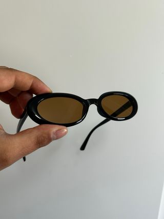 Occhiali da sole ovali vintage marrone e neri