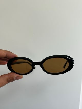 Occhiali da sole ovali vintage marrone e neri