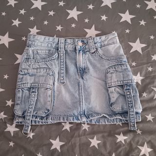 Falda vaquera cargo Bershka