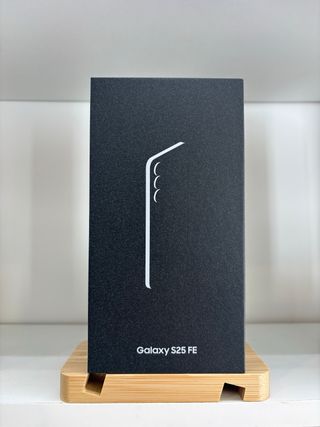 Samsung Galaxy S25 FE Caja Negra