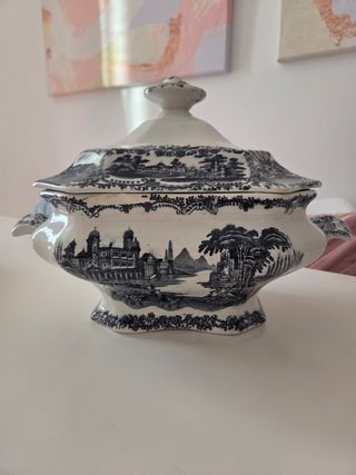 Sopera La Cartuja de Sevilla negro y blanco