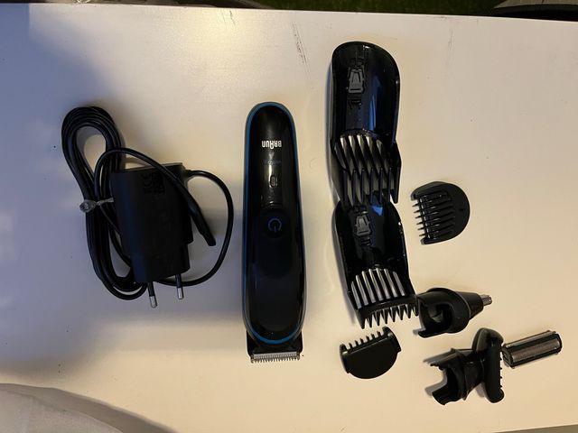 Máquina Cortapelo Braun Negra y Azul