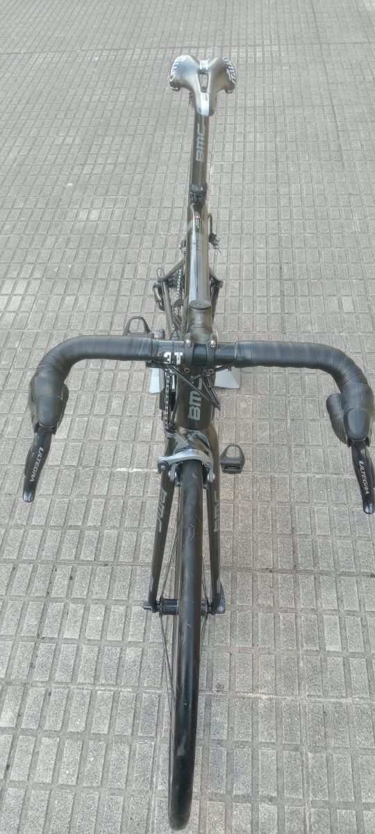 Bicicleta de carbono carretera BMC
