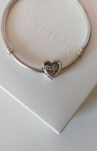 Charm Pandora Corazón.