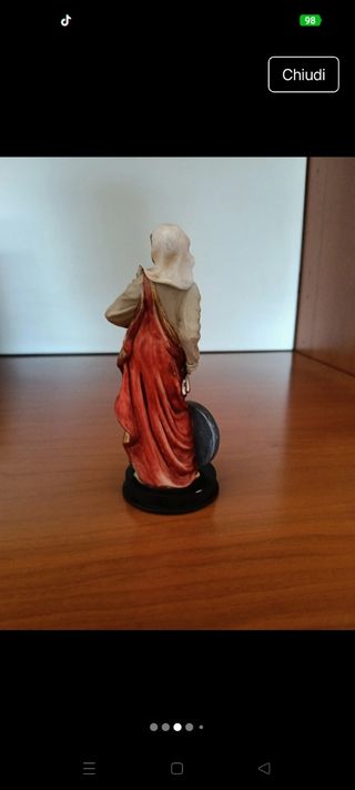 Statua Santa Cristina con ruota