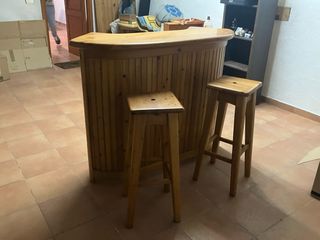 Mueble bar de madera
