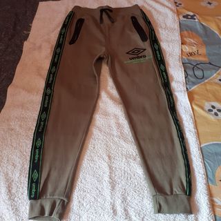 Chándal Umbro niño 