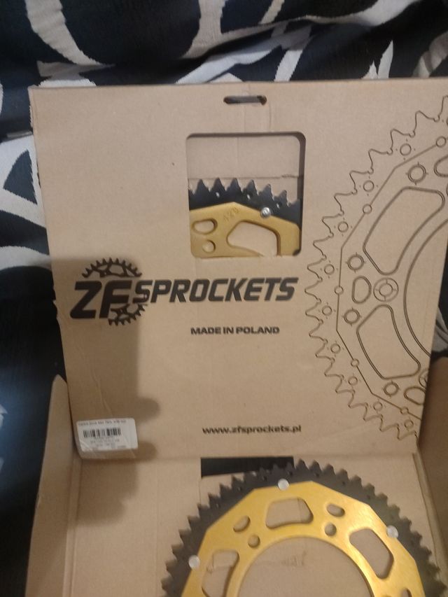 4 Piñones Moto Zf Sprockets y Horquillas Yss