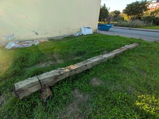 Viga de madera rústica
